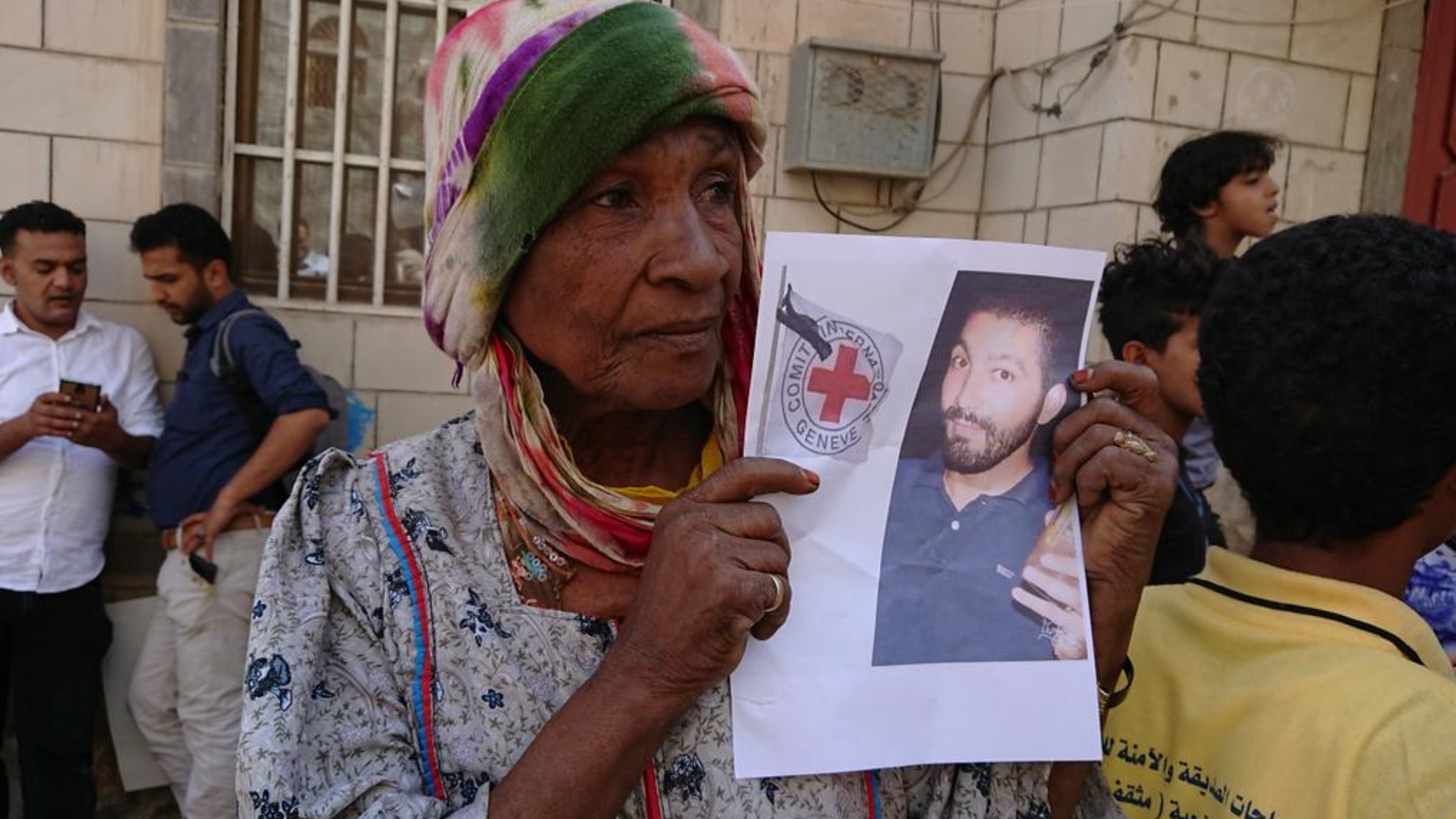 Nobel laureate condemns killing of employee of ICRC in Taiz